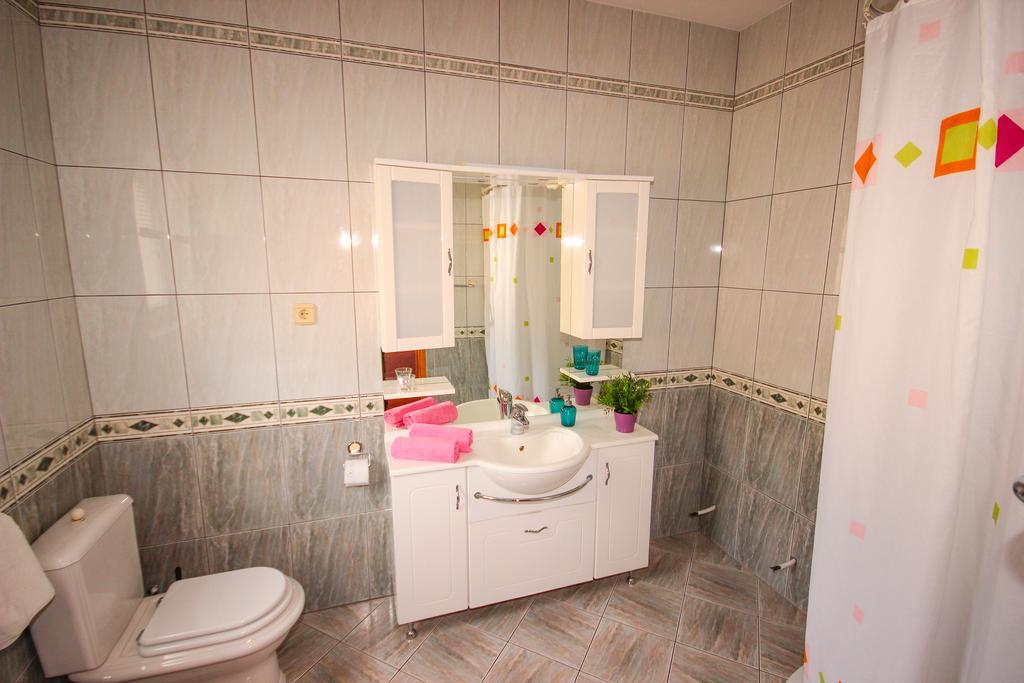 Apartmani Kristijan เยเซนิเซ ภายนอก รูปภาพ