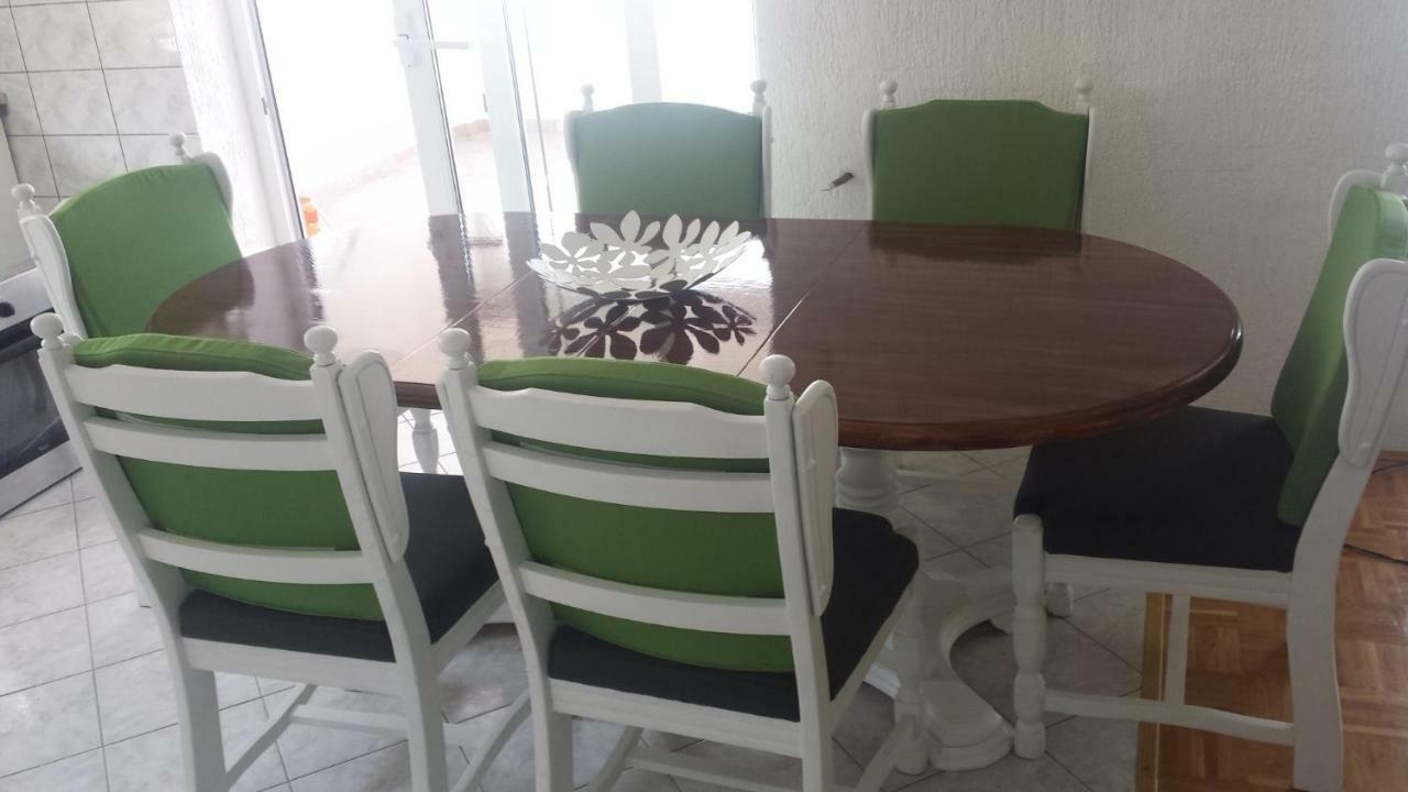 Apartmani Kristijan เยเซนิเซ ภายนอก รูปภาพ