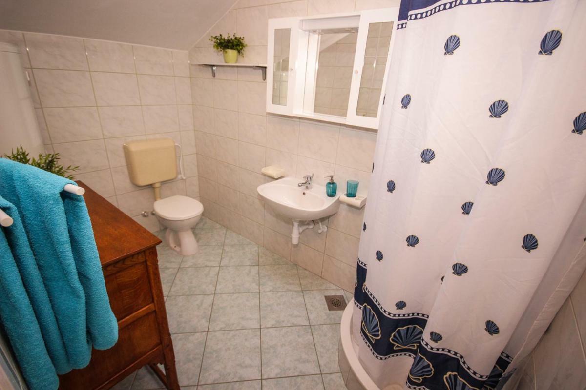 Apartmani Kristijan เยเซนิเซ ภายนอก รูปภาพ
