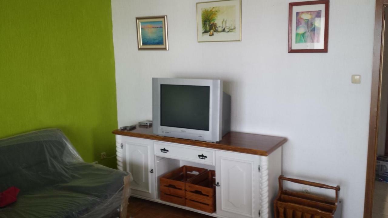Apartmani Kristijan เยเซนิเซ ภายนอก รูปภาพ